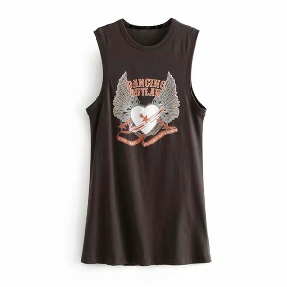 Dancing Outlaw Tunic Length T-Shirt - Picture 10 of 11